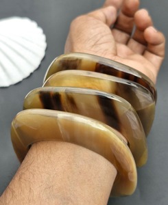 Geometric Natural Polished Eco-Friendly Classic Style Buffalo Horn <b>Bangles</b> Round Shape Handmade Horn <b>Bangles</b> <b>Set</b> - Product Image 2