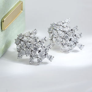 Boucles d'oreilles de luxe unisexes en diamant naturel taille brillant rond, or massif 18 carats, certifiées IGI, bijoux de fiançailles et de mariage - Product Image 2