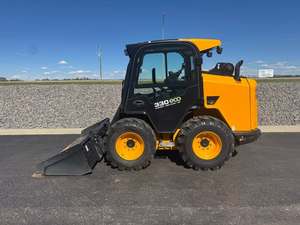 รถตักล้อยาง JCB 330 ได้รับการรับรองมาตรฐาน EPA และ CE เครื่องยนต์ดีเซลแบบตีนตะขาบ สีเหลือง พร้อมส่วนประกอบหลักของเครื่องยนต์ ระยะหมุนเลี้ยวสั้น - Product Image 3