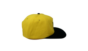 Gorra Snapback de 5 Paneles, Bicolor, Sin Estructura, con Logotipo Personalizable, Producida en Fábrica en Vietnam, Uso Casual y Elegante para Exteriores - Product Image 6