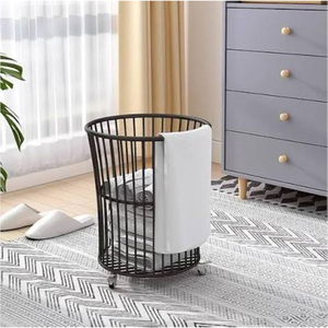 Cesto de lavandería moderno de alambre de hierro con ruedas bloqueables para ropa sucia, toallas, organizador decorativo para el hogar y la lavandería. - Product Image 1
