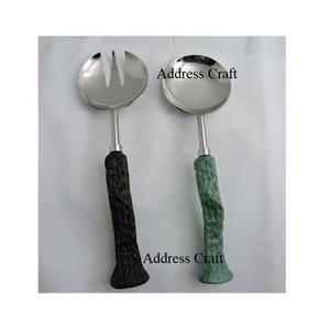 Juego de tenedor de cuchara para ensalada al por mayor más Popular con mango de resina, herramientas de servicio de acero 304, utensilios de cocina, juego de servidor de ensalada manual - Product Image 1