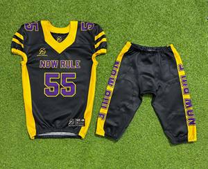 Conjunto de Uniforme de Fútbol Americano Rexfit Personalizado, Negro y Amarillo Sublimado, Número 55, Cuello en V, Manga Corta, Pantalones con Cintura Elástica, Talla AM - Product Image 1