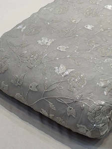 Tissu en dentelle filet doux brodé de perles, motif carré élégant, pour robe de mariée africaine et tenue de soirée - Product Image 4
