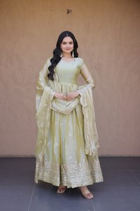 Nouvelle robe Anarkali tendance pour femmes, manches longues, magnifique en georgette, style indien pakistanais, prête à porter - Product Image 6