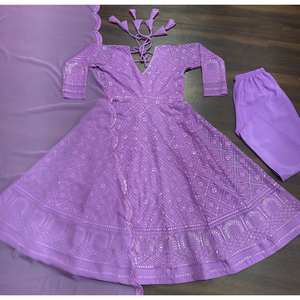 Conjunto de Traje Anarkali de Fiesta para Mujer de Diseñador con Bordado de Hilo y Lentejuelas - Product Image 1