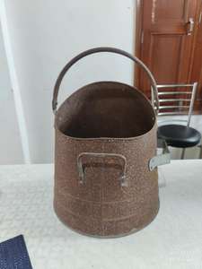 Cubo para carbón para almacenar carbón y usar en fogatas de camping, bailes y también en invierno, hecho de hierro de la mejor calidad. - Product Image 3