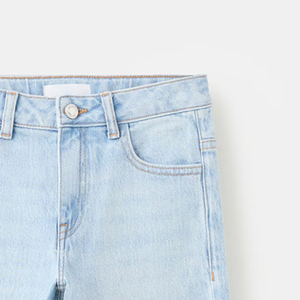 Design de haute qualité avec coutures de qualité supérieure, poches latérales, coupe confortable, vêtements décontractés tendance pour enfants. - Product Image 3