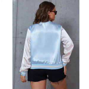 Veste universitaire en satin personnalisable pour femmes avec manches en simili cuir et design personnalisé brodé, manteaux de haute qualité pour femmes - Product Image 2