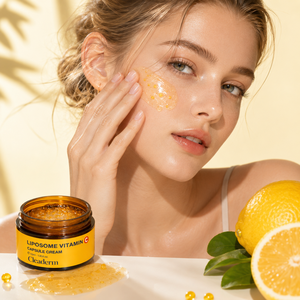 Crème Visage Éclaircissante Anti-Taches à la Vitamine C Liposomale en Capsules 55ml – Contrôle des Imperfections – Soin Coréen K-Beauty – Vente en Gros - Product Image 4