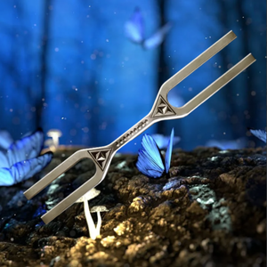 ชุดส้อมเสียงขนาดใหญ่พร้อมตัวตีเสียง DNA Key Giant Tuning Fork – ความถี่สองด้าน D 528Hz และ A 432Hz (ขนาดใหญ่) - Product Image 6