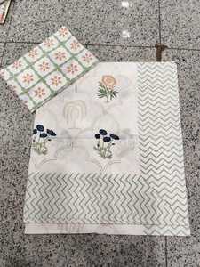 Parure de lit en coton imprimé à la main avec 2 taies d'oreiller, literie artisanale indienne pour la décoration intérieure, vente en gros - Product Image 4