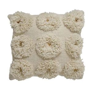 Coussin décoratif carré capitonné crème style bohème avec pompons, en promotion - Product Image 1