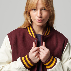 Blouson Bomber en Laine Imprimé Personnalisé pour Femme, Style Universitaire, Hiver, Durable, Tendance, Haute Qualité, Services OEM ODM - Product Image 6