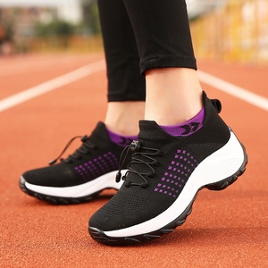 <span class=keywords><strong>Scarpe</strong></span> <span class=keywords><strong>sportive</strong></span> di vendita diretta della fabbrica di nuove <span class=keywords><strong>scarpe</strong></span> <span class=keywords><strong>sportive</strong></span> da <span class=keywords><strong>donna</strong></span> traspiranti di moda Plus Size per gli sport all'aria aperta - Product Image 4