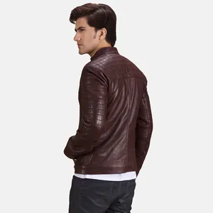 Chaqueta de Cuero Acolchada Color Granate para Hombre Urbane, Cuello Alto, Cierre de Cremallera, Corte Ajustado, para Invierno - Product Image 3