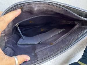 Nouvel arrivage de sac à main élégant en cuir de vachette avec franges en fourrure de vachette sac à main bohème pour femmes en vente en Inde - Product Image 6