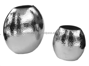 Azora Industries Vase à fleurs en aluminium élégant fait à la main Décoration de table décorative en aluminium de haute qualité Dernier design - Product Image 2