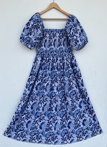 Robe longue en coton pur à fleurs blanches et bleues, tenue d'été pour femmes, manches courtes, tenue de vacances pour femmes, robe longue bohème, vente en gros - Product Image 1