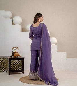 Magnifique ensemble Salwar Kameez pour femme en verre violet brodé romain avec impression numérique, dupatta, séchage rapide, réversible, toutes saisons - Product Image 2