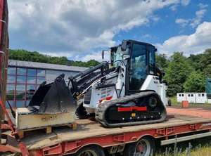 Retroexcavadora Usada Hydro Mek 62T con Tracción en las 4 Ruedas, Cargadora Compacta para Trabajos Agrícolas y en Obras - Product Image 2