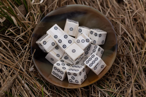 High Quality Unique Hot Selling Horn and Bone <b>Dice</b> Premium Black Gaming <b>Dice</b> vintage style gaming accessory Natural Crafts - Product Image 5
