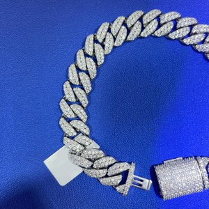 Bracelet cubain Moissanite Iced Out en argent sterling plaqué or, serti griffes, taille brillant rond, style Hip Hop tendance, pour hommes et femmes - Product Image 3