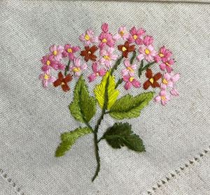Servilletas de Tela Personalizadas al por Mayor, de Lino/Algodón Color Crudo, en Todos los Tamaños, Bordadas con Hortensias, Servilletas de Cena con Dobladillo Cosido - Product Image 2