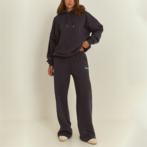 Conjunto Deportivo Personalizado para Mujer, Sudadera con Capucha y Pantalones Jogger de Poliéster y Algodón, Impresión DTG, Ropa Urbana de Dos Piezas - Product Image 1