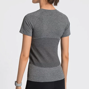 T-shirt décontracté respirant à manches courtes et col rond en coton 100 % à séchage rapide pour femme, coupe ajustée, couleur unie, tendance et très vendu, collection Printemps - Product Image 3