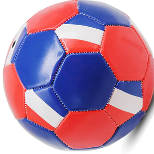 Balón de fútbol duradero de cuero PU para entrenamiento en campos de césped al aire libre y práctica deportiva. - Product Image 1