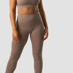 Leggings de yoga taille haute sans couture pour femme, couleur unie, en polyester/nylon, avec taille élastique et tissu extensible réfléchissant - Product Image 4