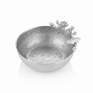 Cuenco de Metal Plateado Martillado con Elegante Motivo Floral de Orquídea Blanca en 3D, Centro de Mesa de Acero Inoxidable de Lujo para Regalo de Boda - Product Image 1