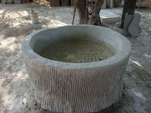 Fontaine d'eau en pierre de jardin antique en granit et pierre calcaire récupérée, bol décoratif extérieur sur mesure pour la décoration - Product Image 5