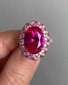 Bague en argent S925 plaqué rhodium avec rubis de 7 carats taille œuf de pigeon et diamant taille ovale exquis, pour femmes élégantes, idéale pour les dîners et les rendez-vous - Product Image 4