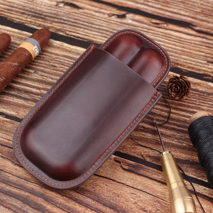 Étui à cigares en cuir véritable avec coupe-cigares intégré, idéal pour les voyages et l'usage quotidien, en vente à un prix raisonnable. - Product Image 5