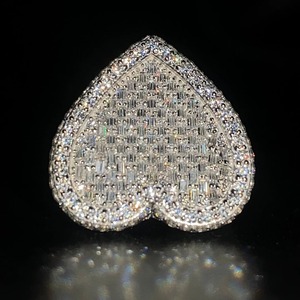 Anillo de Corazón de Moissanita de Lujo con Diseño de Pavé Completo, Piedras Brillantes, Joyería de Moda Elegante y Atrevida - Product Image 1