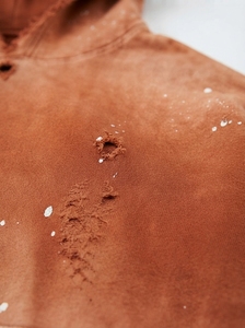 Sweat-shirt à capuche surdimensionné pour homme, orange, effet peinture vieillie, style streetwear, en molleton personnalisé, vêtement décontracté et tendance - Product Image 6