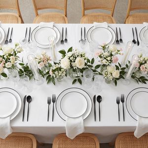 Ensemble de vaisselle en plastique blanc EI 180 pièces comprenant des couverts jetables noirs, des assiettes à dîner et à dessert, des décorations de table pour fête - Product Image 4