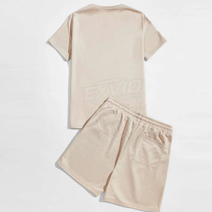 Ensemble T-shirt et short décontracté pour hommes, style streetwear, vente en gros, avec logo personnalisé - Product Image 2