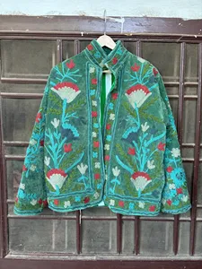 Elegante Chaqueta Suzani Azul Cielo de Terciopelo Bordado con Patrón Floral, Estilo Boho, Manga Larga, Cuello Alto, Ropa de Abrigo de Invierno para Mujer - Product Image 4