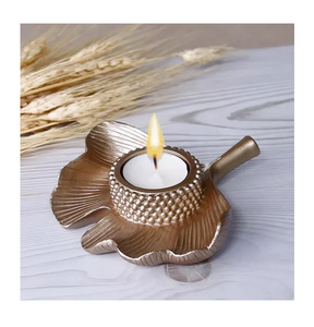 Portavelas de latón con diseño de hojas para velas de té, para bodas, eventos festivos, moderno soporte de velas con acabado metálico para decoración del hogar y mesa. - Product Image 1