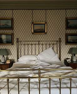 Artisan Brass <b>Bed</b> Frame With Traditional Finish Durable Structure <b>Vintage</b> Styling Perfect For Classic Bedroom Interiors - Product Image 5