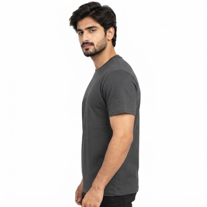 Camiseta de hombre de corte regular con costuras reforzadas y diseño ligero, con tela suave y transpirable, diseño de manga corta, cómoda. - Product Image 4