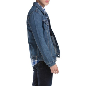 2026 OEM veste en jean surdimensionnée de style High Street pour hommes manteau boutonné décontracté avec logo avant pour vêtements d'extérieur d'automne avec de nouveaux designs - Product Image 3