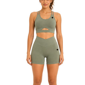 Ensemble de sport côtelé sans couture style frais pour femme – Tissu extensible côtelé léger et élégant – Ensemble deux pièces de sport - Product Image 1