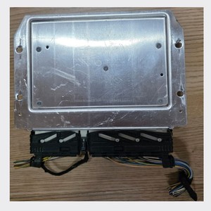 โมดูลควบคุมระบบกันสะเทือนแบบถุงลมเมอร์เซเดสเบนซ์มือสอง ใช้ได้กับ Mercedes-Benz A2215407962 อะไหล่ระบบถุงลม Airmatic - Product Image 3