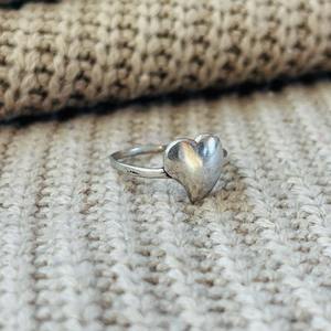 Heart Shape Brass <b>Ring</b> <b>Silver</b> Plated Minimal Dainty Wholesale For Women - Product Image 2