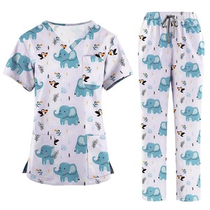 Tenues d'infirmière unisexes respirantes de haute qualité, uniformes à manches courtes, design tendance, blouses de médecin douces imprimées, fabriquées au Pakistan - Product Image 2