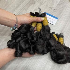 ผมแท้รัสเซียแบบเป็นลอนเด้งดึ๋ง สีธรรมชาติ  แบบเป็นมัด  คุณภาพสูงมาก หลายสี  สำหรับต่อผมเวโนดอร์ - Product Image 3